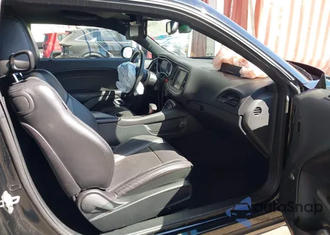 2016 Dodge Challenger Sxt Plus z USA, uszkodzony, nr VIN 2C3CDZAG2GH317161